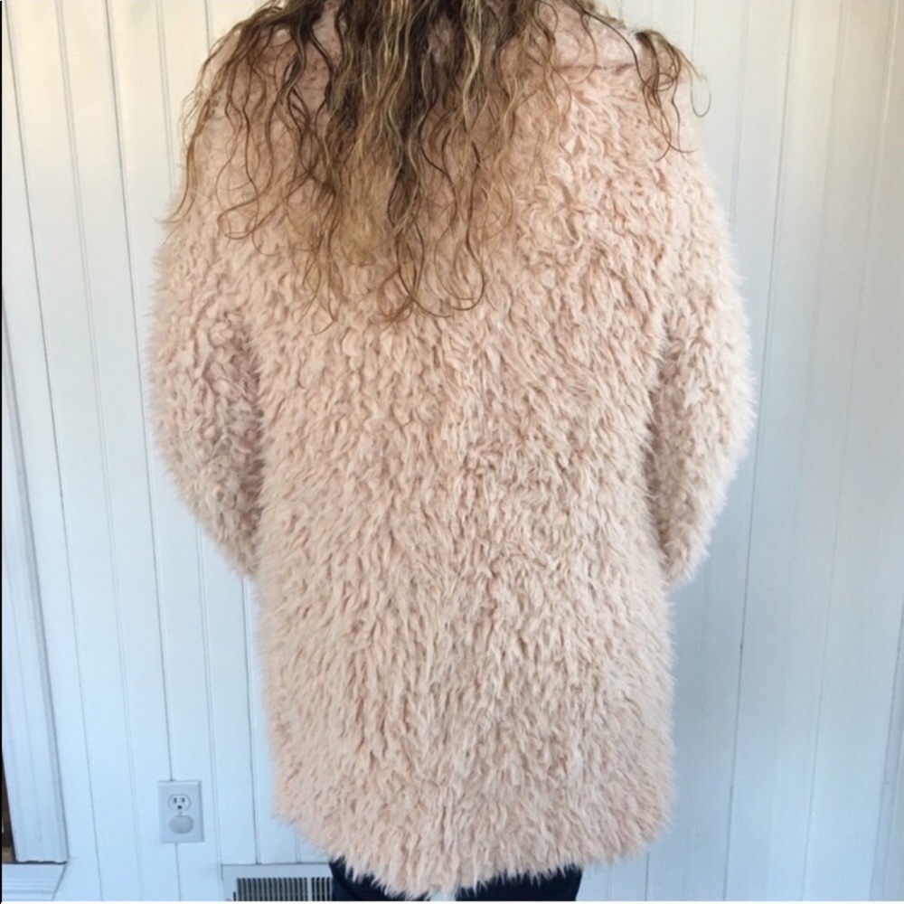 HP β€οΈblush faux fur jacket - Picture 6 of 6